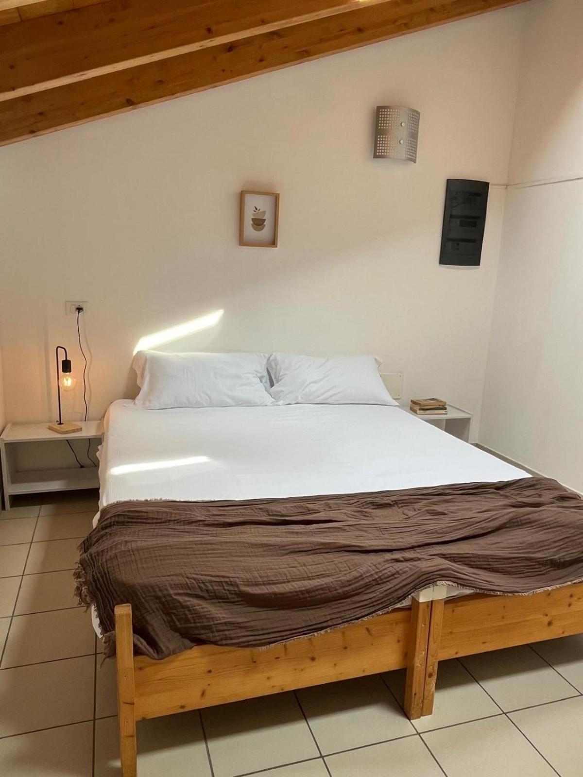Casa Rossa Hostel *