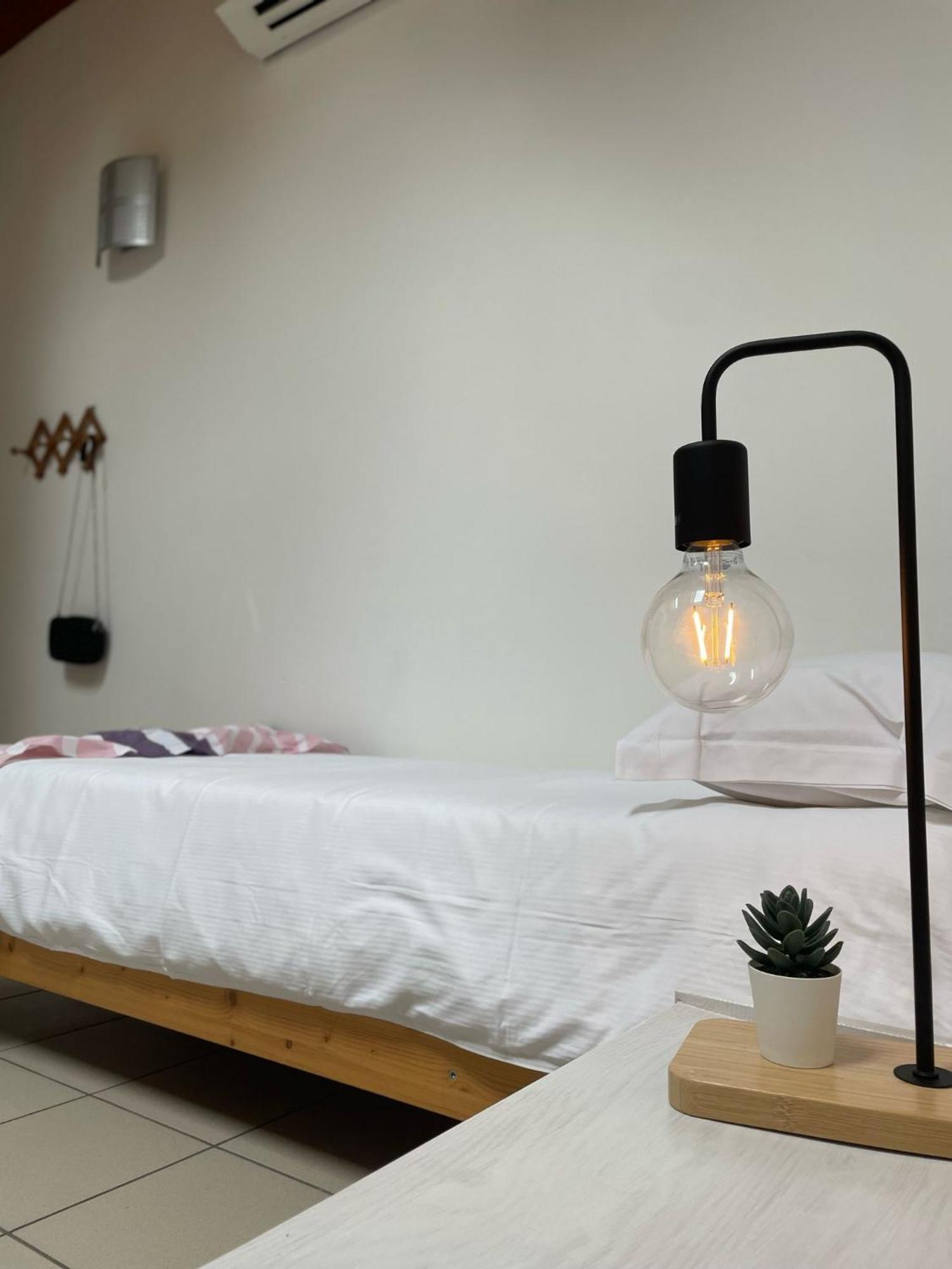Casa Rossa Hostal *