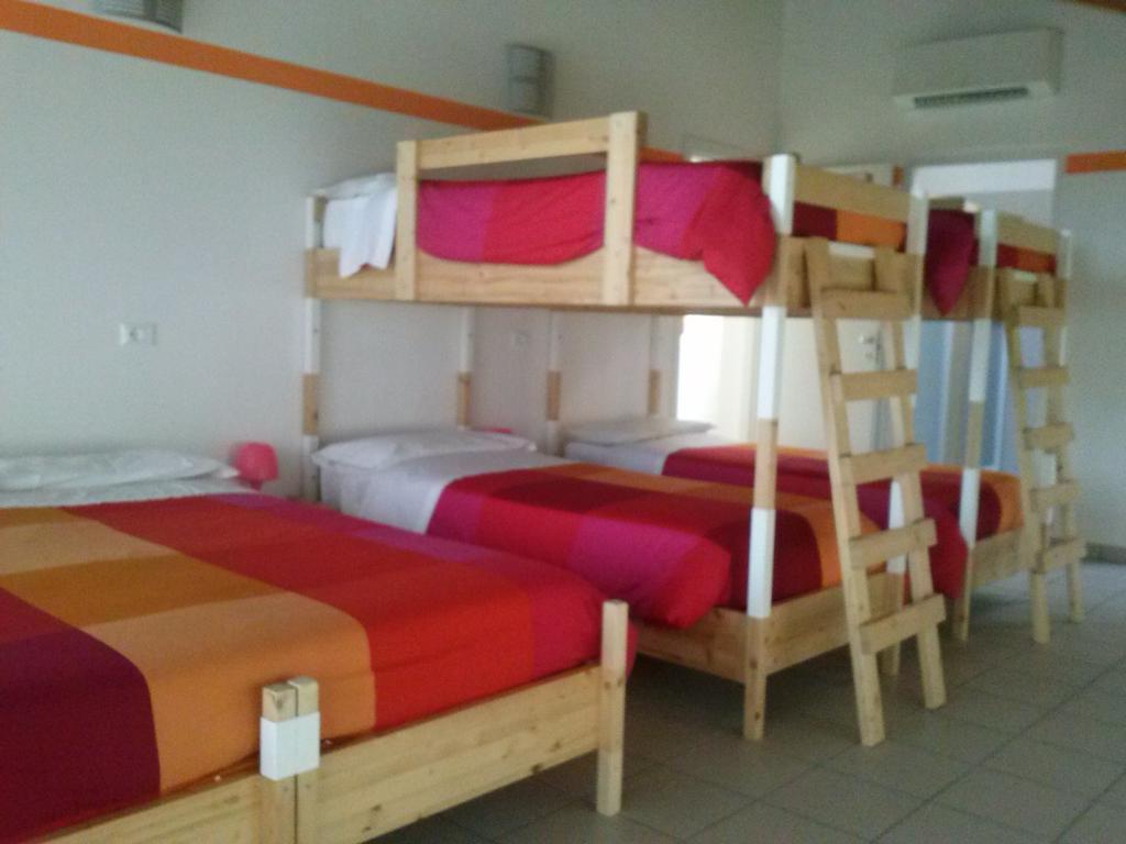 Casa Rossa Hostel Laveno-Mombello
